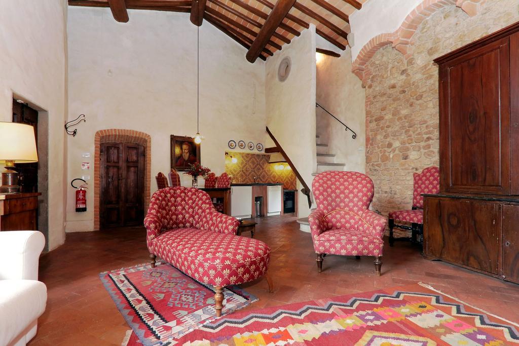 Вилла Castello Di Bibbione Сан-Кашиано-ин-Валь-ди-Пеза Экстерьер фото