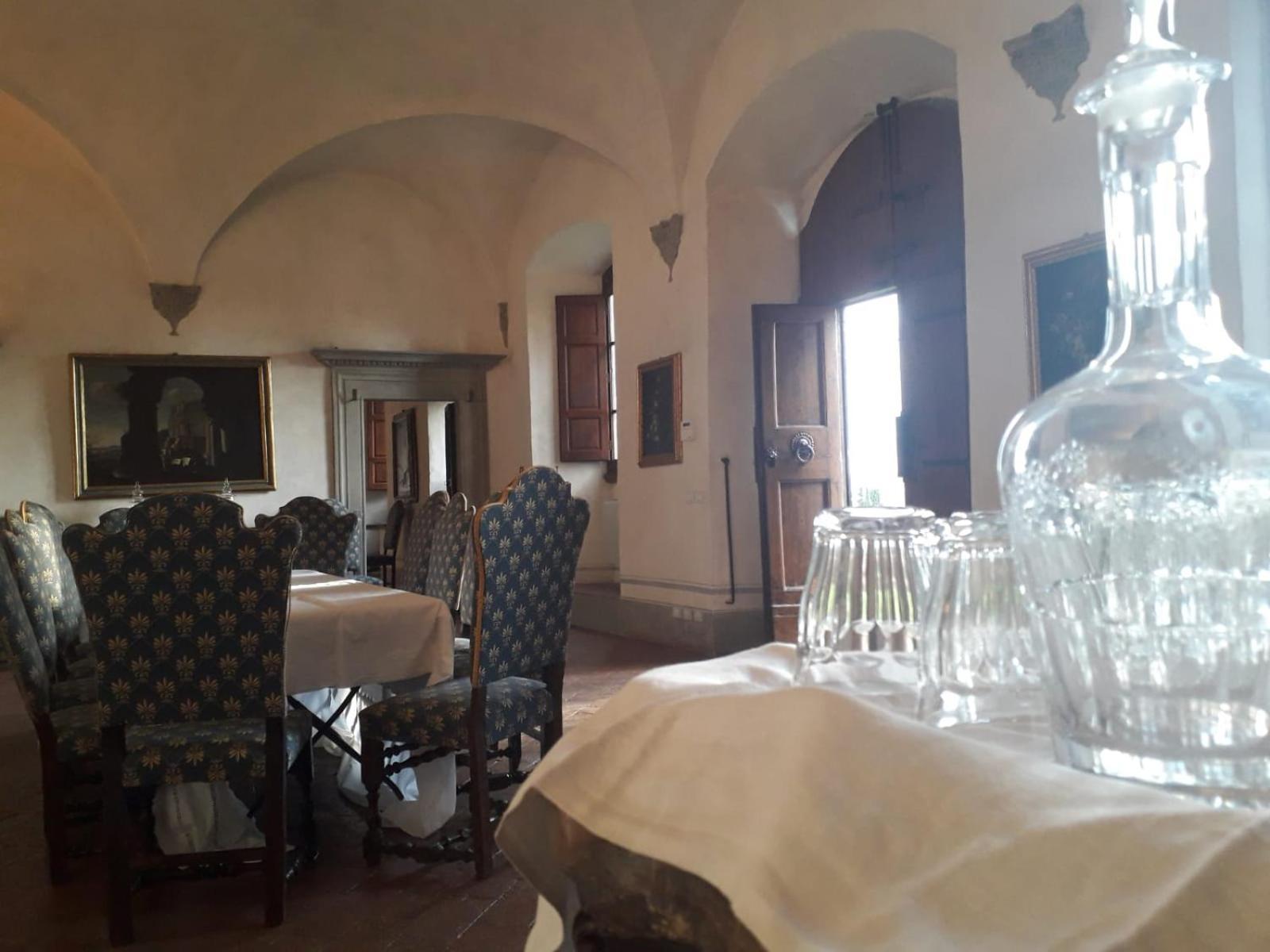Вилла Castello Di Bibbione Сан-Кашиано-ин-Валь-ди-Пеза Экстерьер фото