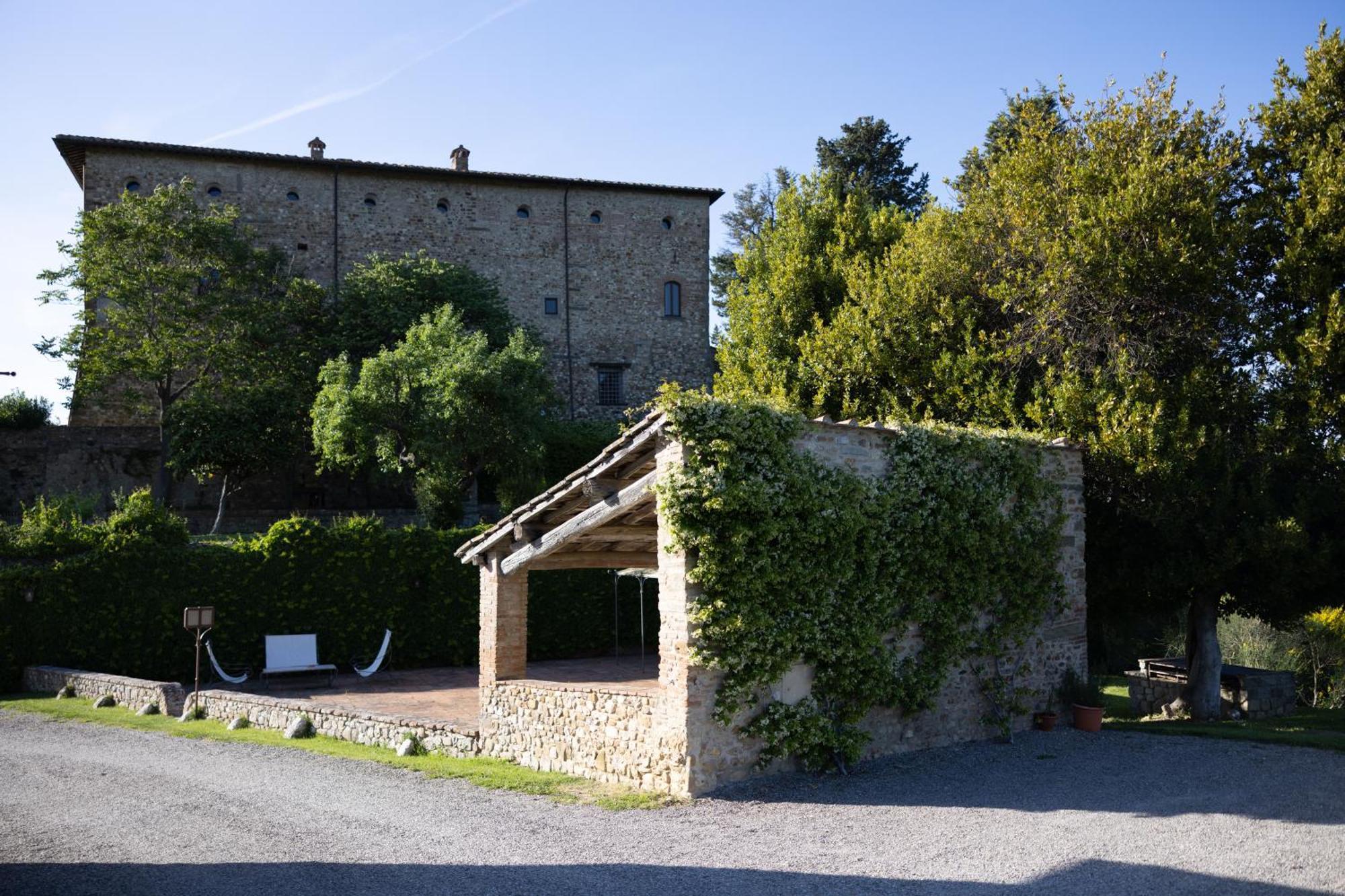 Вилла Castello Di Bibbione Сан-Кашиано-ин-Валь-ди-Пеза Экстерьер фото